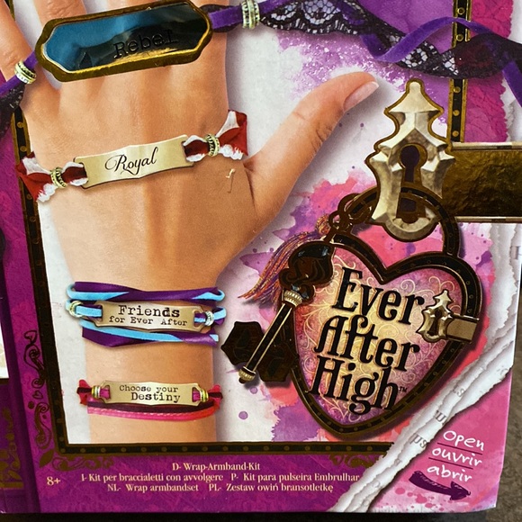 New Ever After High Wrap Bracelet Kit. Opened book with supplies intact. - Picture 3 of 10
